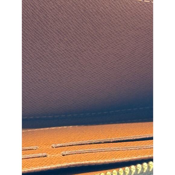 Louis Vuitton Monogram Zippy Wallet - COA Included - Picture 15 of 17